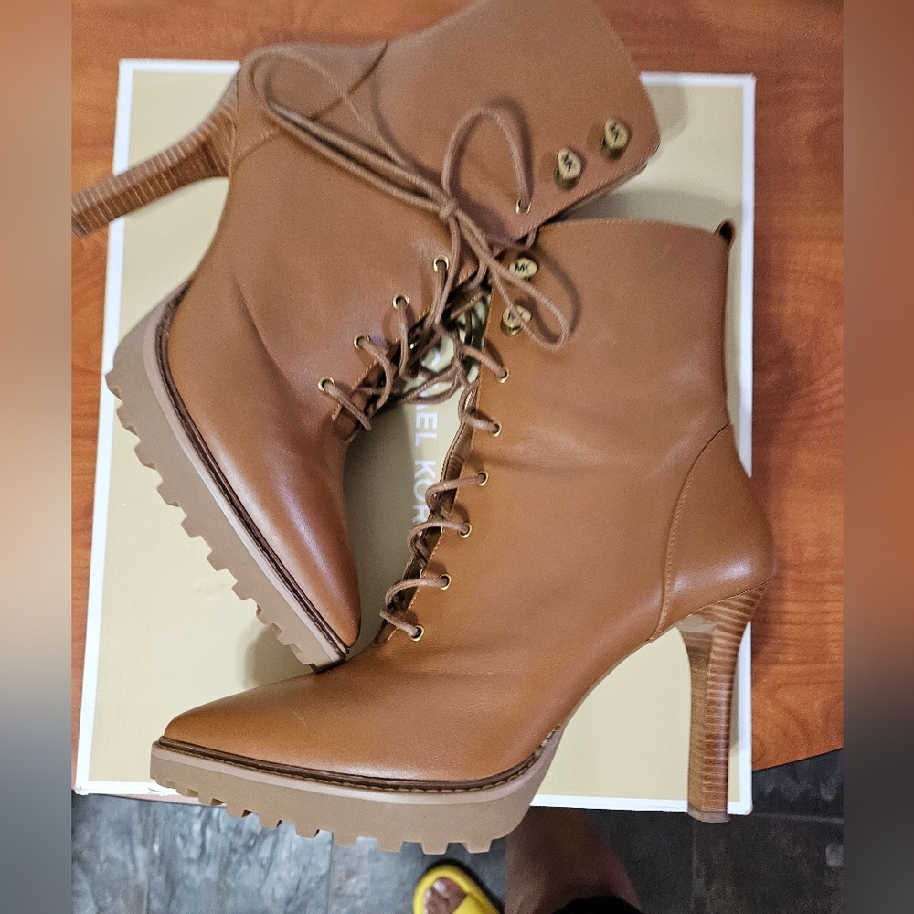 Michael Kors Tan Brown Leather Lace-Up High-Heel Ankle Boots - Picture 6 of 9